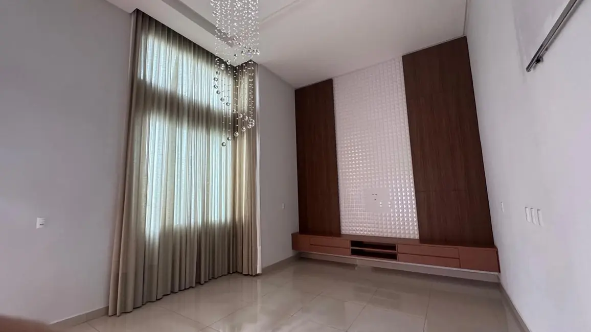 Foto 3 de Casa com 3 quartos à venda, 305m2 em Residencial Vale do Sol, Anapolis - GO