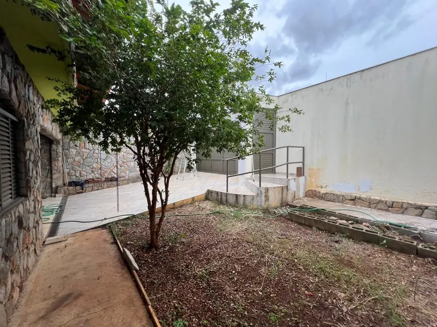 Sobrado com 5 quartos para alugar, 365m2 em Maracananzinho, Anapolis - GO - imagem 5 Foto 5 de Sobrado com 5 quartos para alugar, 365m2 em Maracananzinho, Anapolis - GO