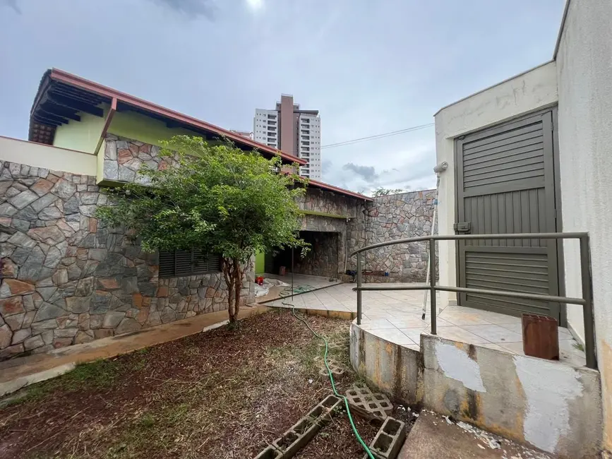 Sobrado com 5 quartos para alugar, 365m2 em Maracananzinho, Anapolis - GO - imagem 1 Foto 1 de Sobrado com 5 quartos para alugar, 365m2 em Maracananzinho, Anapolis - GO