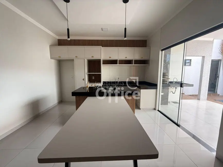 Foto 1 de Casa com 3 quartos à venda, 220m2 em Parque Brasília 2ª Etapa, Anapolis - GO