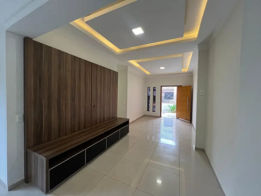 Foto 1 de Casa com 3 quartos à venda, 240m2 em Conjunto Raul Balduino, Anapolis - GO