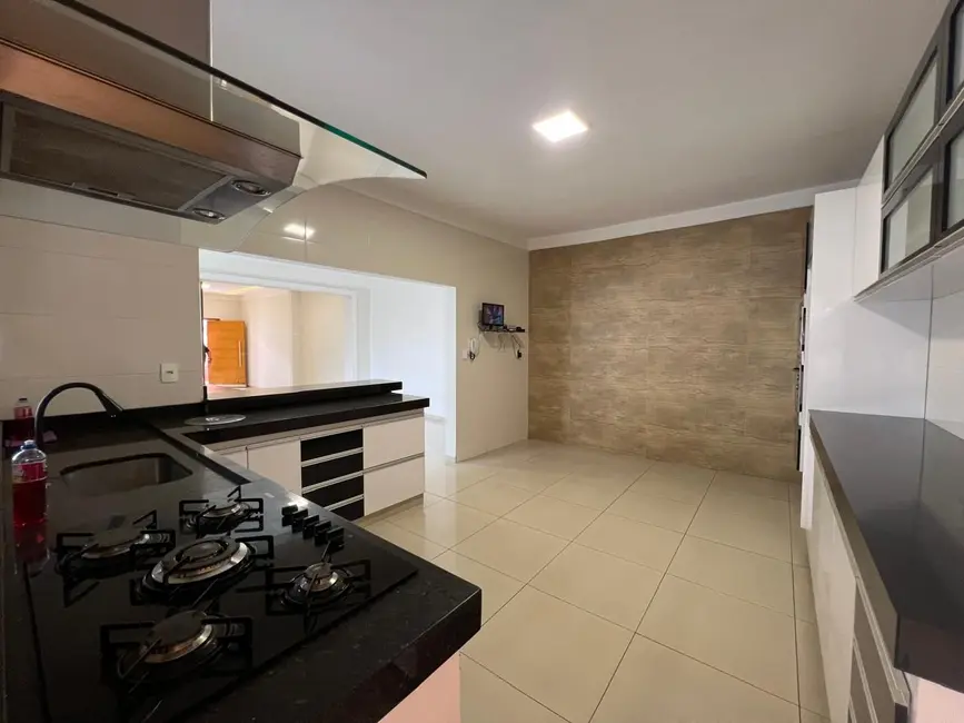 Foto 9 de Casa com 3 quartos à venda, 240m2 em Conjunto Raul Balduino, Anapolis - GO