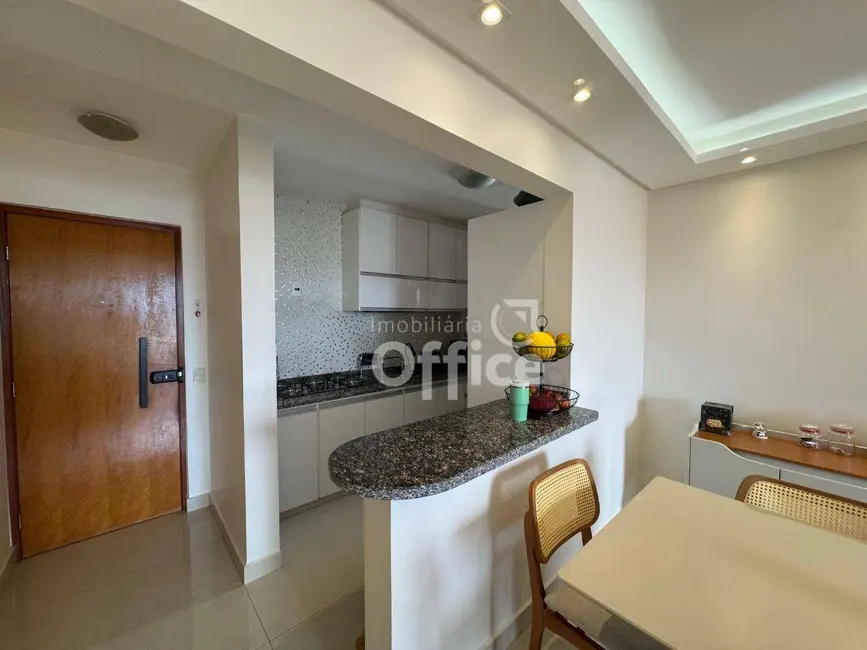 Apartamento com 3 quartos para alugar, 77m2 em Jardim das Américas 2ª Etapa, Anapolis - GO - imagem 5 Foto 5 de Apartamento com 3 quartos para alugar, 77m2 em Jardim das Américas 2ª Etapa, Anapolis - GO