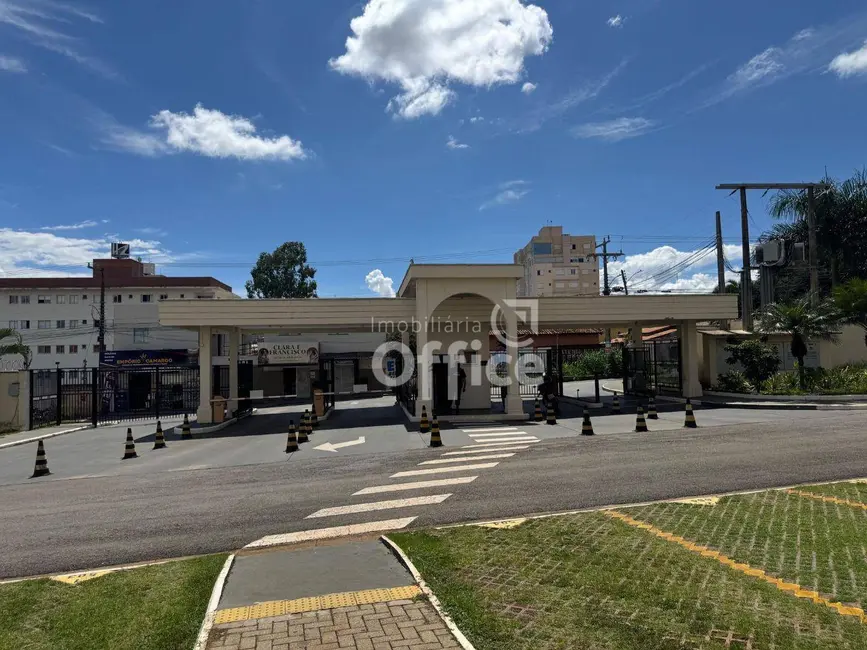 Apartamento com 3 quartos para alugar, 77m2 em Jardim das Américas 2ª Etapa, Anapolis - GO - imagem 2 Foto 2 de Apartamento com 3 quartos para alugar, 77m2 em Jardim das Américas 2ª Etapa, Anapolis - GO