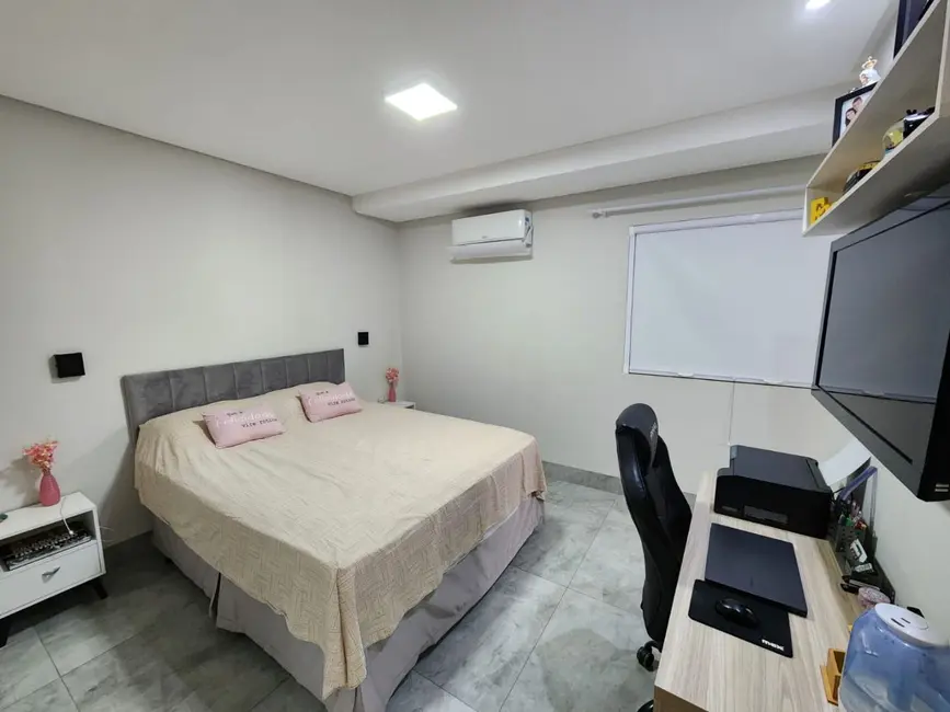 Foto 6 de Casa de Condomínio com 3 quartos à venda, 240m2 em Residencial Sol Nascente, Anapolis - GO