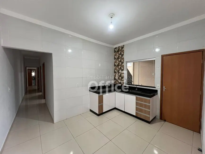 Foto 9 de Casa com 3 quartos para alugar, 150m2 em Jibran El Hadj, Anapolis - GO