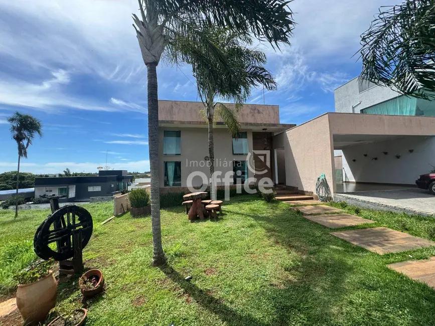 Foto 1 de Casa de Condomínio com 3 quartos para alugar, 525m2 em Anapolis - GO