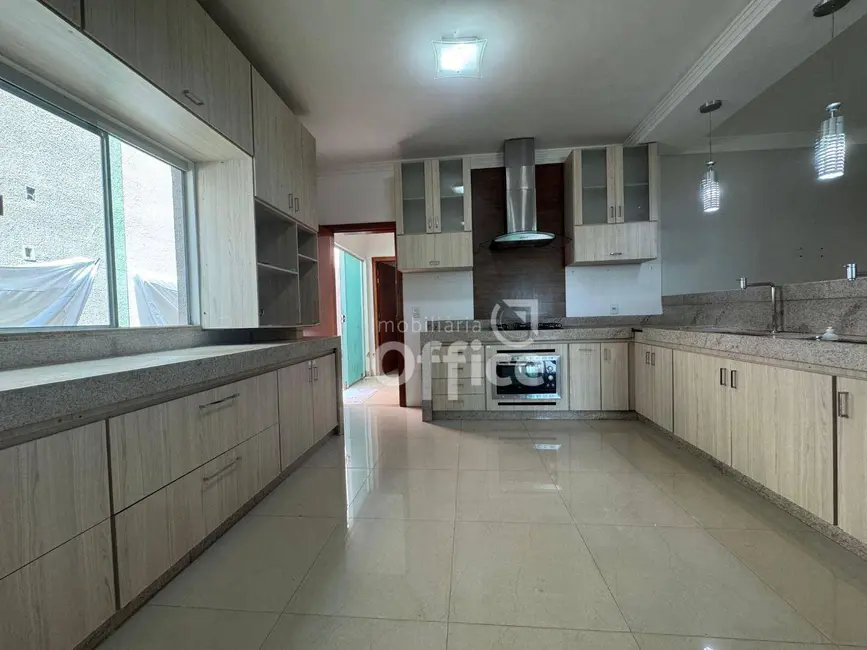 Foto 8 de Casa de Condomínio com 3 quartos para alugar, 525m2 em Anapolis - GO