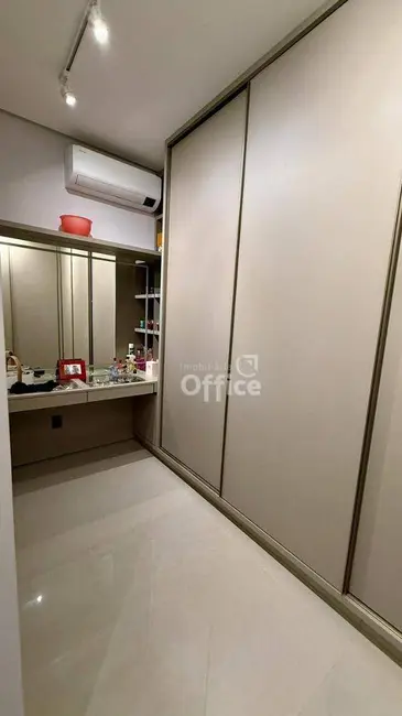 Casa de Condomínio com 4 quartos para alugar, 490m2 em Residencial Anaville, Anapolis - GO - imagem 4 Foto 4 de Casa de Condomínio com 4 quartos para alugar, 490m2 em Residencial Anaville, Anapolis - GO