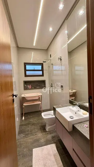 Casa de Condomínio com 4 quartos para alugar, 490m2 em Residencial Anaville, Anapolis - GO - imagem 7 Foto 7 de Casa de Condomínio com 4 quartos para alugar, 490m2 em Residencial Anaville, Anapolis - GO