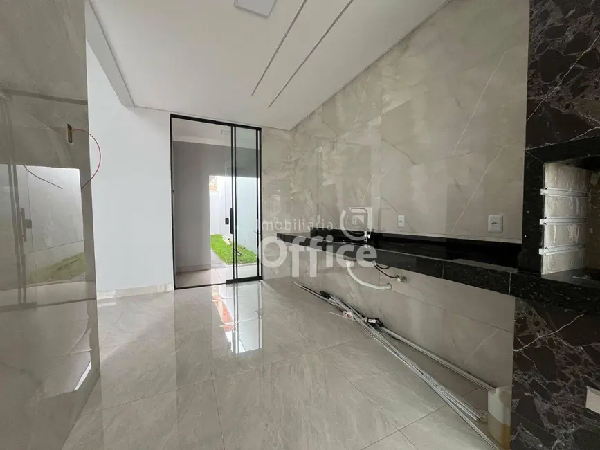 Foto 3 de Casa com 3 quartos à venda, 150m2 em Residencial Flor do Cerrado, Anapolis - GO