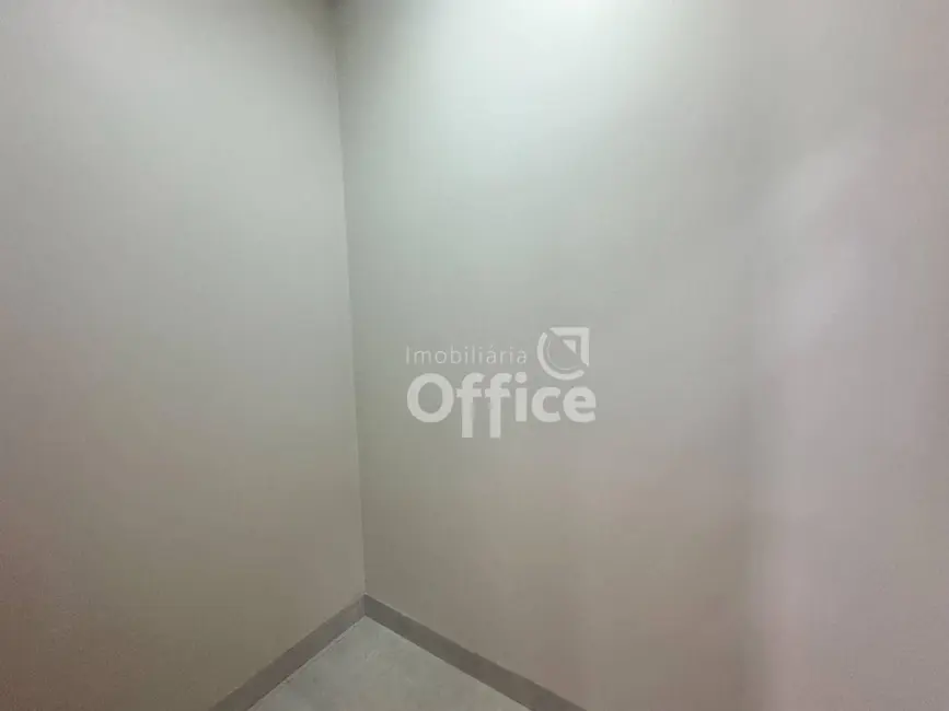 Foto 9 de Casa com 3 quartos à venda, 200m2 em Jardim Itália, Anapolis - GO