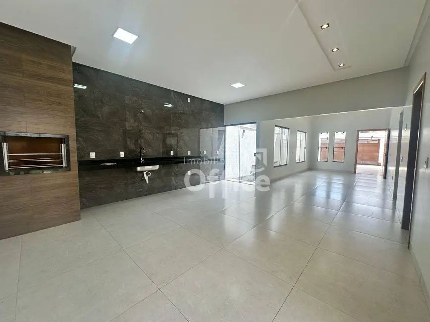 Foto 1 de Casa com 3 quartos à venda, 200m2 em Jardim Itália, Anapolis - GO
