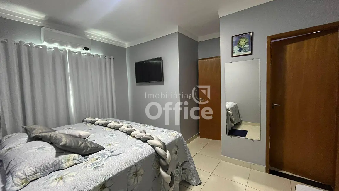 Foto 6 de Casa com 3 quartos à venda, 152m2 em Parque dos Pirineus, Anapolis - GO