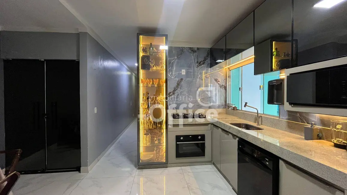 Foto 1 de Casa com 3 quartos à venda, 152m2 em Parque dos Pirineus, Anapolis - GO