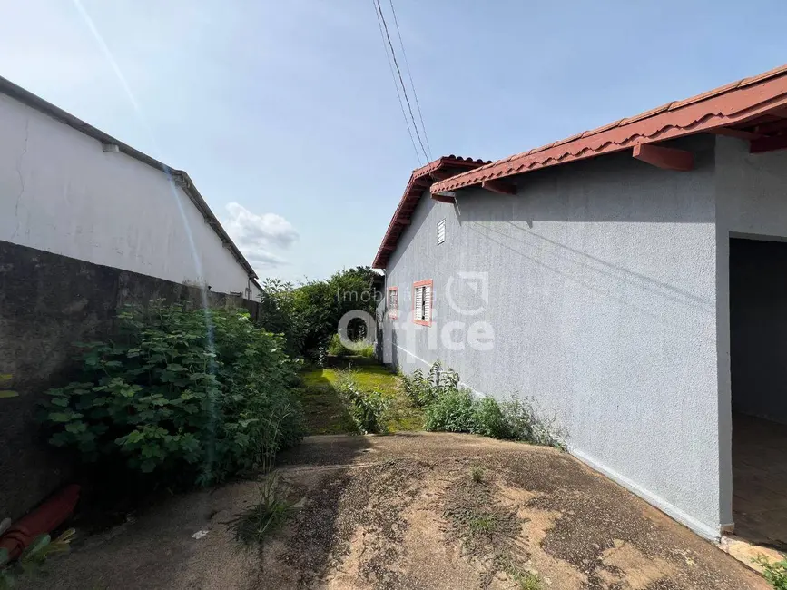 Casa com 3 quartos à venda, 360m2 em Jardim Alexandrina, Anapolis - GO - imagem 2 Foto 2 de Casa com 3 quartos à venda, 360m2 em Jardim Alexandrina, Anapolis - GO