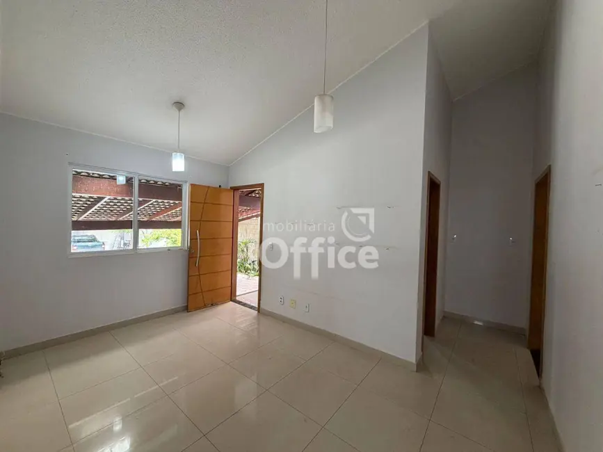Foto 2 de Casa com 3 quartos à venda, 240m2 em Residencial Sol Nascente, Anapolis - GO