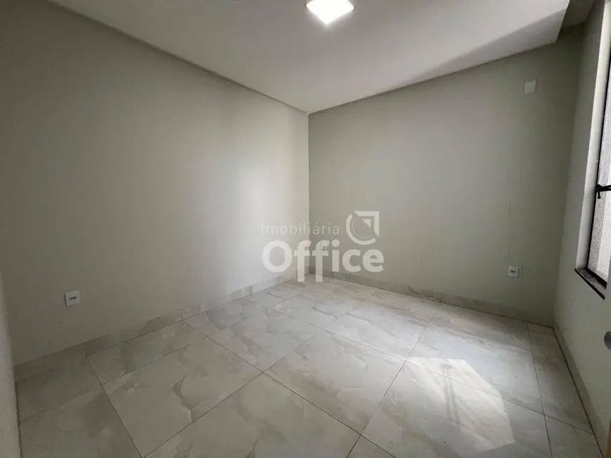 Foto 8 de Casa com 3 quartos à venda, 250m2 em Jardim Arco Verde, Anapolis - GO