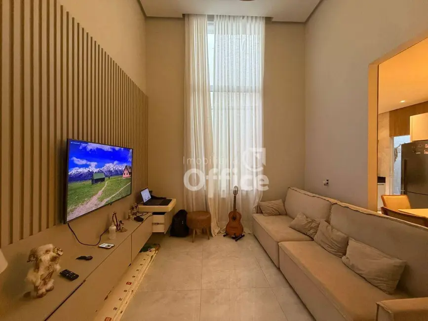 Foto 2 de Casa com 3 quartos à venda, 150m2 em Residencial Cerejeiras, Anapolis - GO