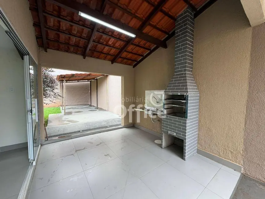 Foto 9 de Casa com 3 quartos à venda, 300m2 em Parque Brasília, Anapolis - GO