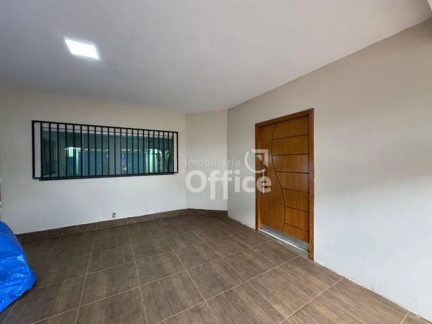 Foto 3 de Casa com 3 quartos para alugar, 400m2 em Boa Vista, Anapolis - GO