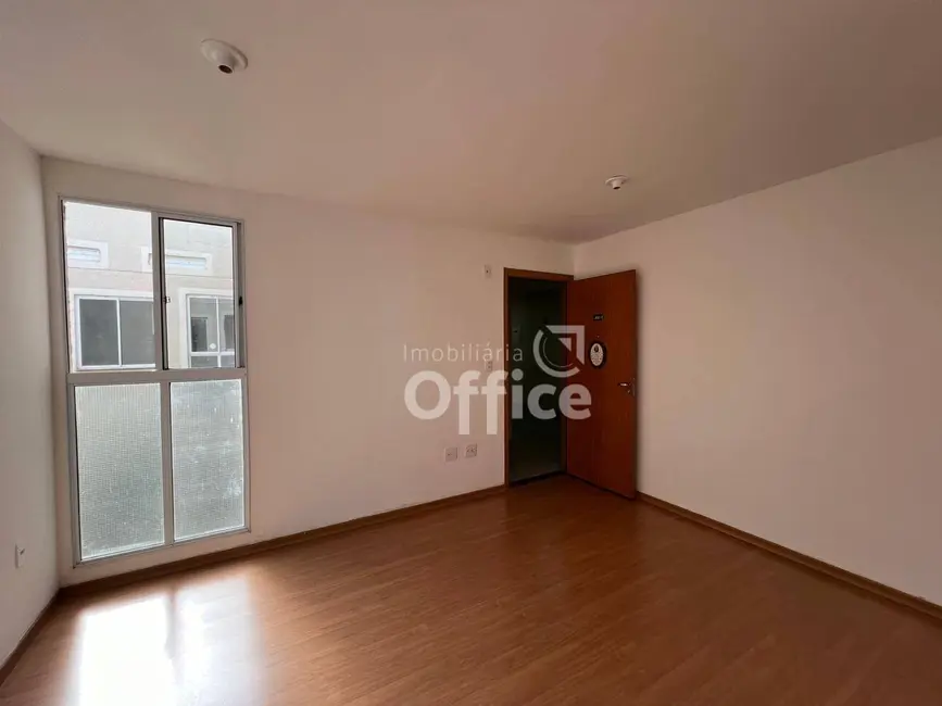 Foto 3 de Apartamento com 2 quartos para alugar, 50m2 em Lourdes, Anapolis - GO