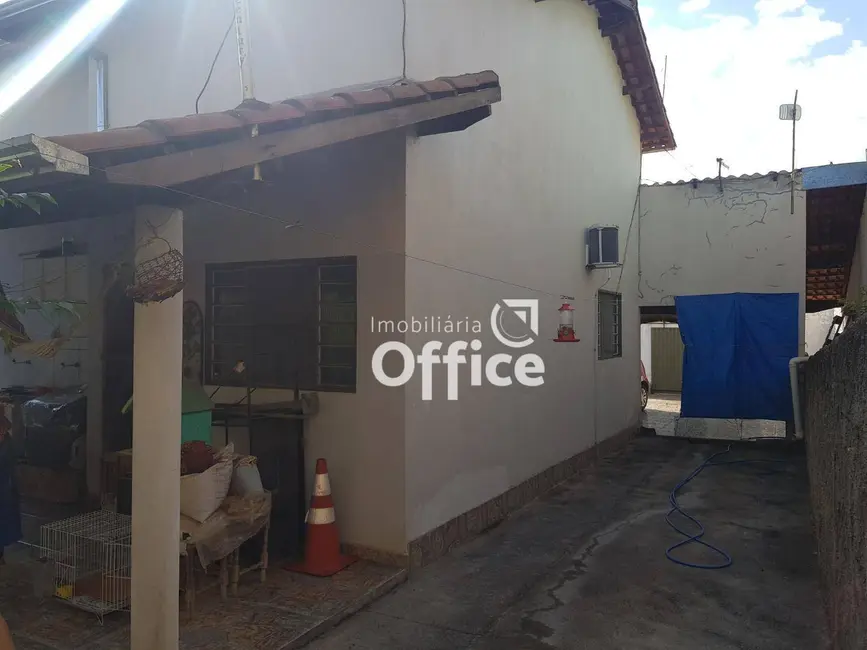 Foto 2 de Casa com 3 quartos à venda, 300m2 em Residencial Morumbi, Anapolis - GO