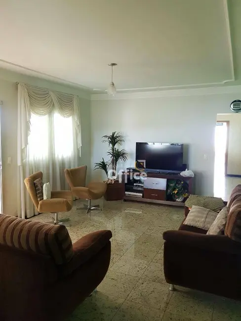 Casa com 3 quartos à venda, 490m2 em Jundiaí, Anapolis - GO - imagem 6 Foto 6 de Casa com 3 quartos à venda, 490m2 em Jundiaí, Anapolis - GO