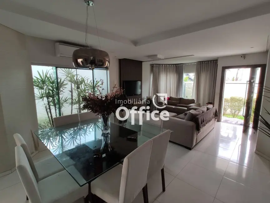 Casa com 3 quartos à venda, 370m2 em Anápolis City, Anapolis - GO - imagem 6 Foto 6 de Casa com 3 quartos à venda, 370m2 em Anápolis City, Anapolis - GO