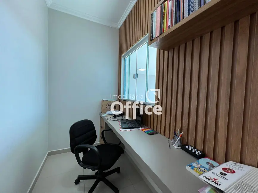Sobrado com 3 quartos à venda, 400m2 em Residencial Jardins do Lago, Anapolis - GO - imagem 7 Foto 7 de Sobrado com 3 quartos à venda, 400m2 em Residencial Jardins do Lago, Anapolis - GO
