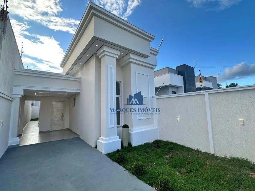 Foto 1 de Casa com 3 quartos à venda, 180m2 em Ariquemes - RO