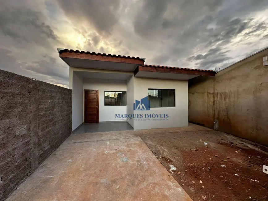 Foto 1 de Casa com 2 quartos à venda, 140m2 em Ariquemes - RO