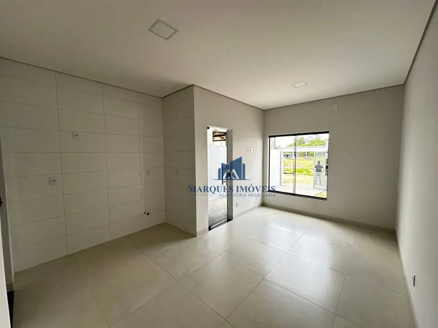 Foto 2 de Casa com 2 quartos à venda, 125m2 em Ariquemes - RO