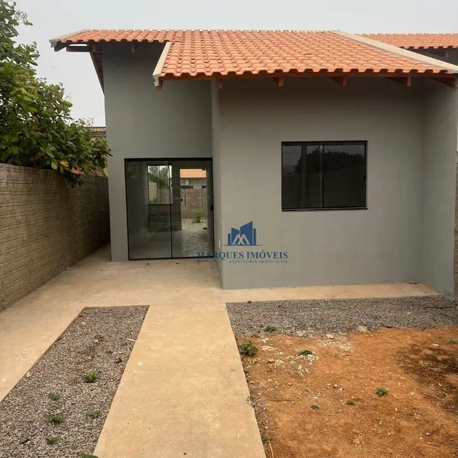 Foto 2 de Casa com 2 quartos à venda, 180m2 em Ariquemes - RO
