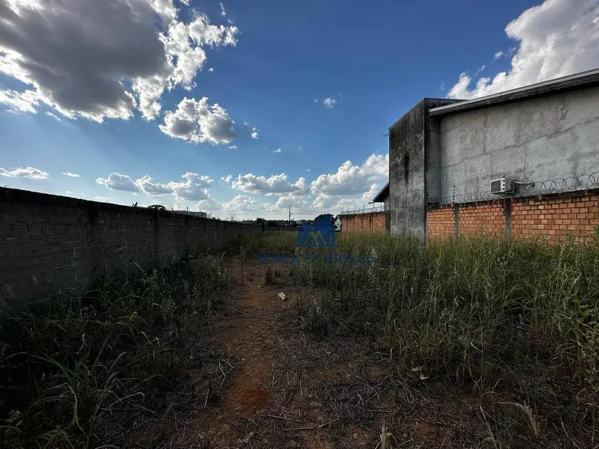 Foto 1 de Terreno / Lote à venda, 360m2 em Ariquemes - RO