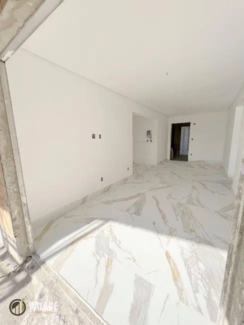 Apartamento com 2 quartos à venda, 120m2 em Aviação, Praia Grande - SP - imagem 3 Foto 3 de Apartamento com 2 quartos à venda, 120m2 em Aviação, Praia Grande - SP