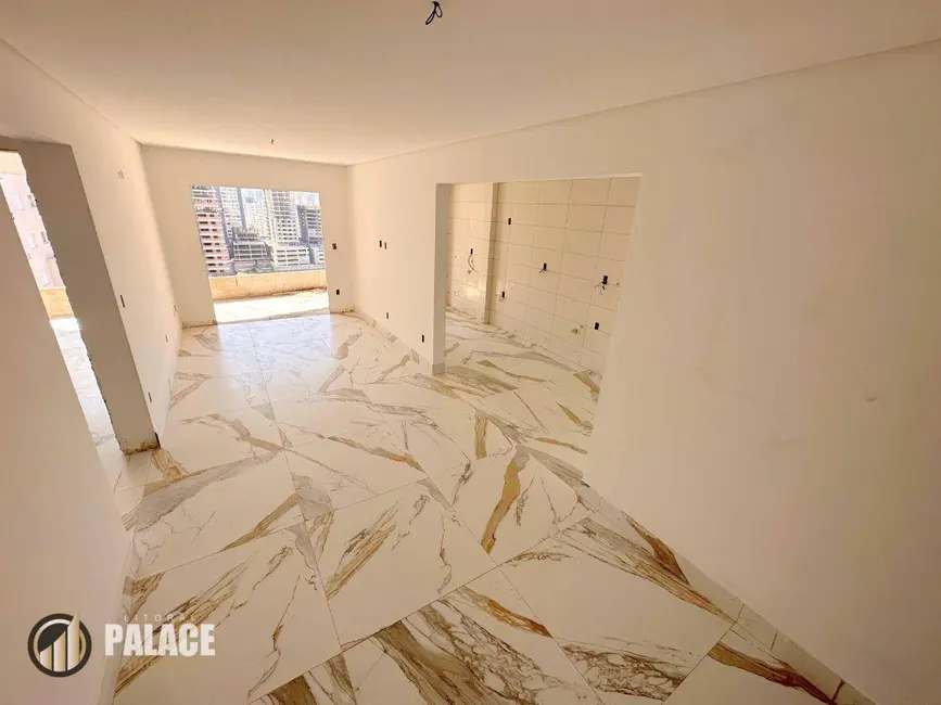 Foto 1 de Apartamento com 2 quartos à venda, 120m2 em Aviação, Praia Grande - SP