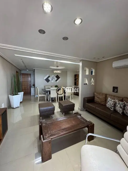 Apartamento com 3 quartos à venda, 233m2 em Aviação, Praia Grande - SP - imagem 8 Foto 8 de Apartamento com 3 quartos à venda, 233m2 em Aviação, Praia Grande - SP