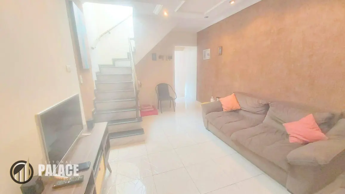 Foto 2 de Sobrado com 3 quartos à venda, 125m2 em Praia Grande - SP