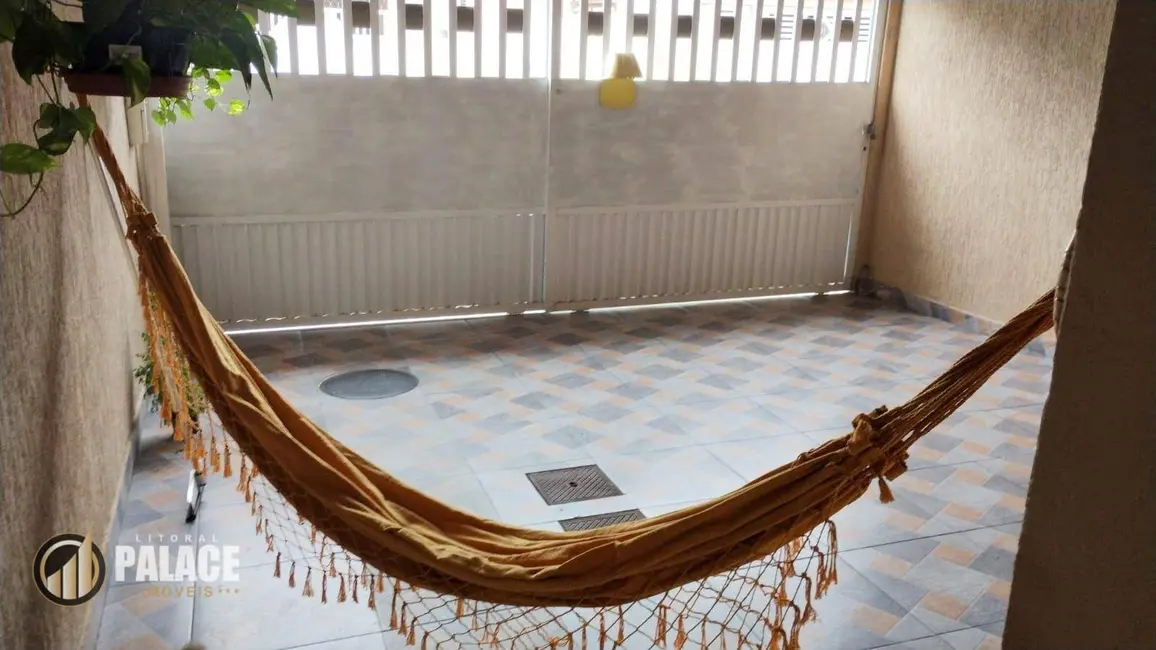 Foto 2 de Casa com 2 quartos à venda, 125m2 em Praia Grande - SP