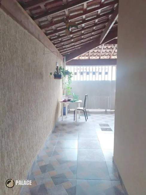 Foto 3 de Casa com 2 quartos à venda, 125m2 em Praia Grande - SP