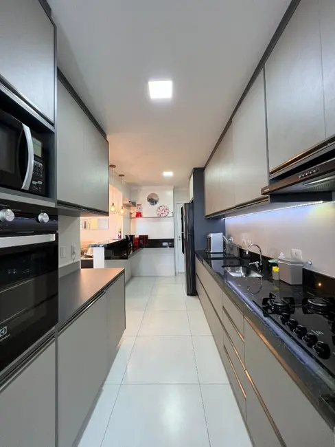 Foto 9 de Apartamento com 3 quartos à venda, 175m2 em Tupi, Praia Grande - SP