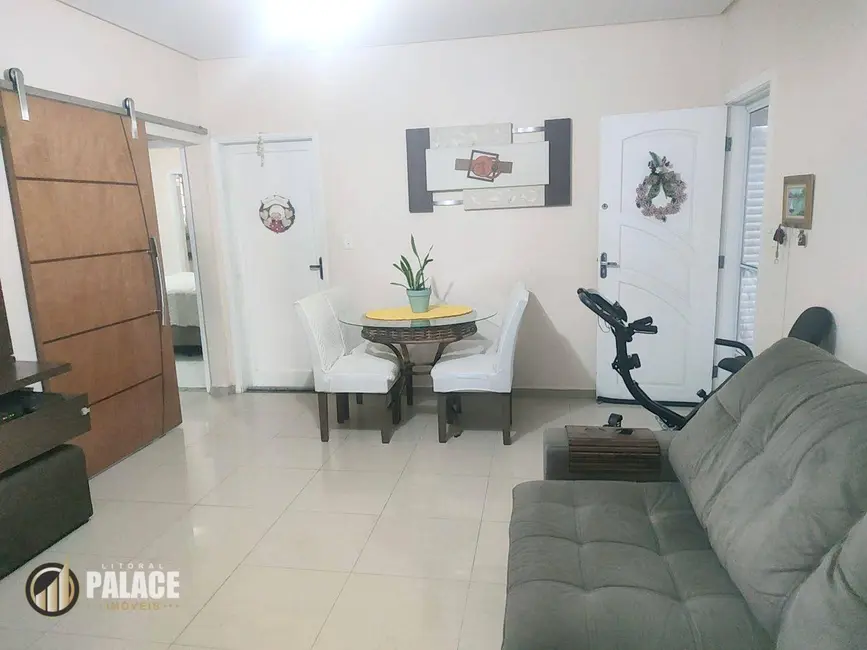 Casa com 2 quartos à venda, 300m2 em Tupi, Praia Grande - SP - imagem 3 Foto 3 de Casa com 2 quartos à venda, 300m2 em Tupi, Praia Grande - SP