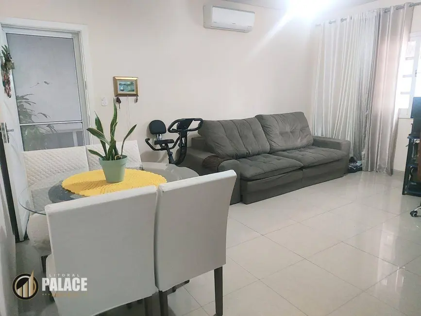 Casa com 2 quartos à venda, 300m2 em Tupi, Praia Grande - SP - imagem 5 Foto 5 de Casa com 2 quartos à venda, 300m2 em Tupi, Praia Grande - SP
