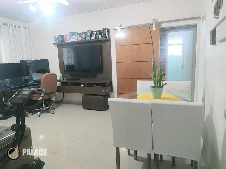 Casa com 2 quartos à venda, 300m2 em Tupi, Praia Grande - SP - imagem 2 Foto 2 de Casa com 2 quartos à venda, 300m2 em Tupi, Praia Grande - SP