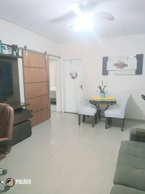 Casa com 2 quartos à venda, 300m2 em Tupi, Praia Grande - SP - imagem 8 Foto 8 de Casa com 2 quartos à venda, 300m2 em Tupi, Praia Grande - SP