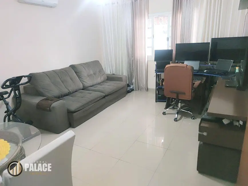 Casa com 2 quartos à venda, 300m2 em Tupi, Praia Grande - SP - imagem 4 Foto 4 de Casa com 2 quartos à venda, 300m2 em Tupi, Praia Grande - SP
