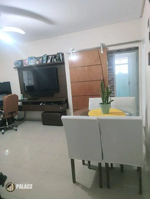 Casa com 2 quartos à venda, 300m2 em Tupi, Praia Grande - SP - imagem 7 Foto 7 de Casa com 2 quartos à venda, 300m2 em Tupi, Praia Grande - SP