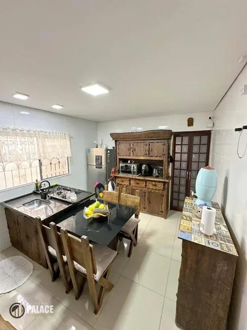 Foto 8 de Casa com 3 quartos à venda, 150m2 em Praia Grande - SP