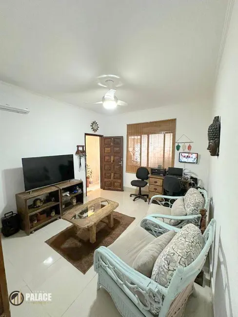Foto 2 de Casa com 3 quartos à venda, 150m2 em Praia Grande - SP
